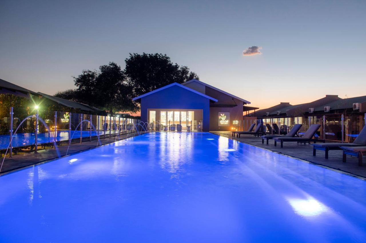 Lephalale Palm Park Hotel מראה חיצוני תמונה