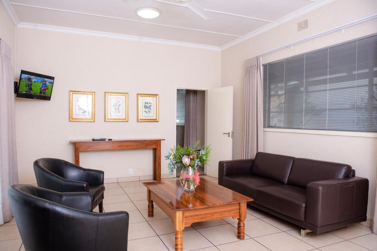 Lephalale Palm Park Hotel מראה חיצוני תמונה
